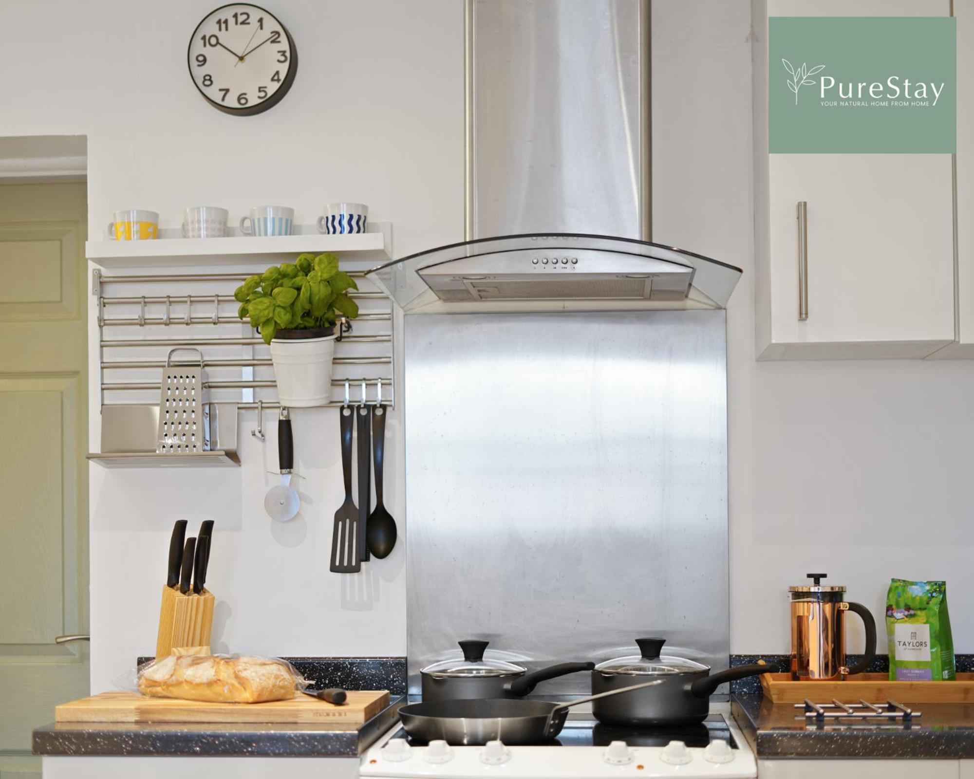 Stunning Two Bed Leamington Apartment With Free Wifi By Purestay Short Lets & Serviced Accommodation Exterior foto