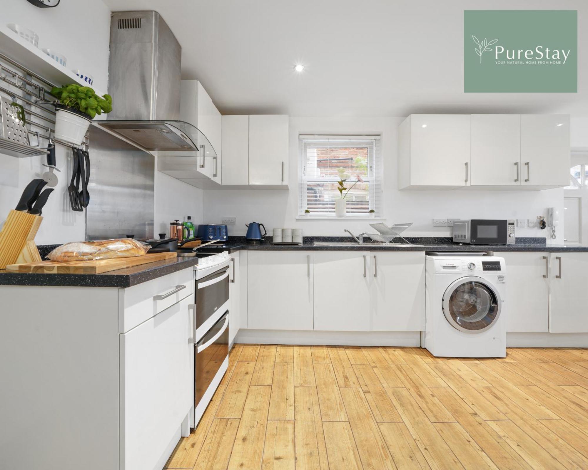 Stunning Two Bed Leamington Apartment With Free Wifi By Purestay Short Lets & Serviced Accommodation Exterior foto